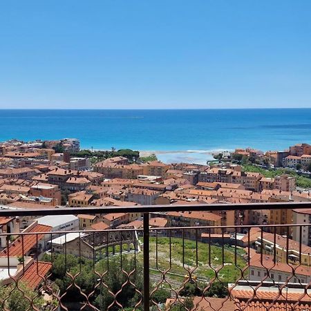 Thekeystudio, La Casa Del Mare Azzurro With Seaview ヴェンティミーリア エクステリア 写真