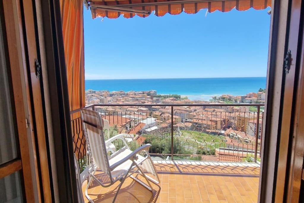 Thekeystudio, La Casa Del Mare Azzurro With Seaview ヴェンティミーリア エクステリア 写真