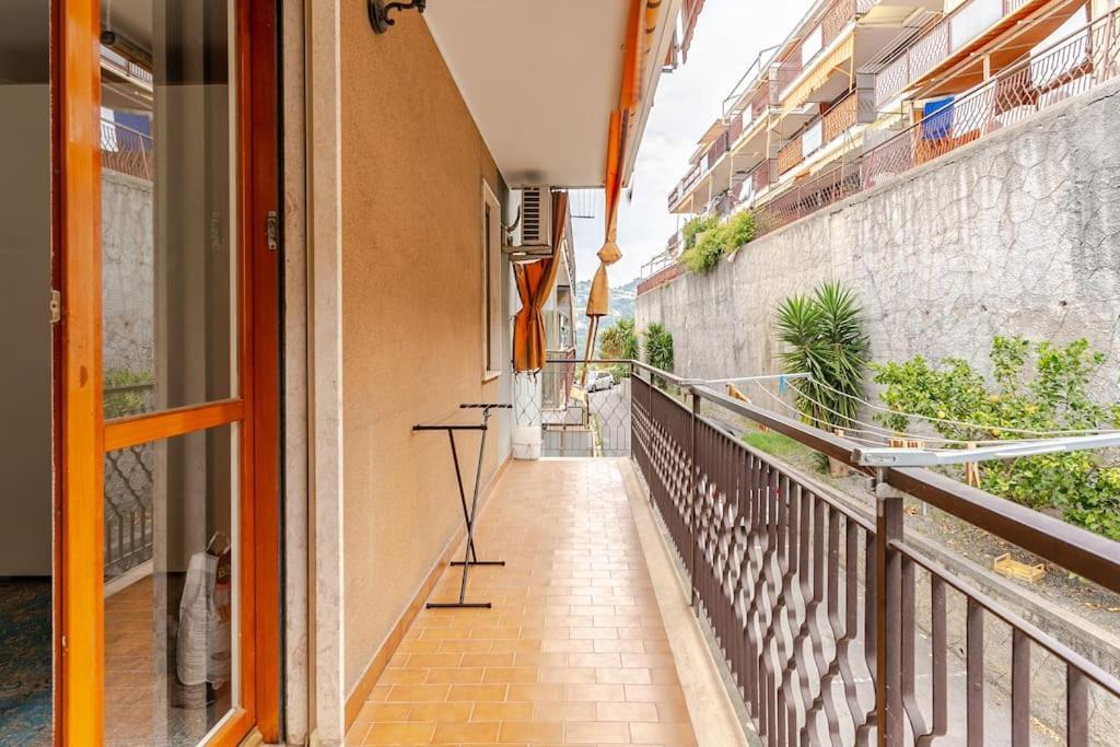 Thekeystudio, La Casa Del Mare Azzurro With Seaview ヴェンティミーリア エクステリア 写真